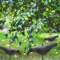 PrimeMatik - Scarecrow Figure. Crow Statue In Motion For Garden -Indoor Flower Pot 16097996 3