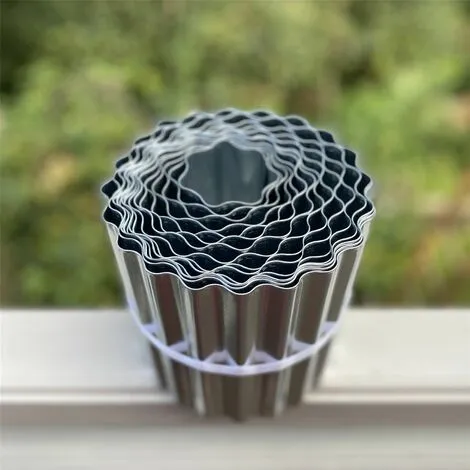 Selections Galvanised Steel Lawn Edging Roll (16.5cm X 5m) 5 Selections Galvanised Steel Lawn Edging Roll (16.5cm X 5m) - Image 3