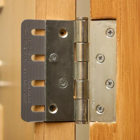 Broadfix EZ-Shim Quick Align Hinge Shims 4''/10cm - Pack Of 15 4 Broadfix EZ-Shim Quick Align Hinge Shims 4''/10cm - Pack Of 15 - Image 2